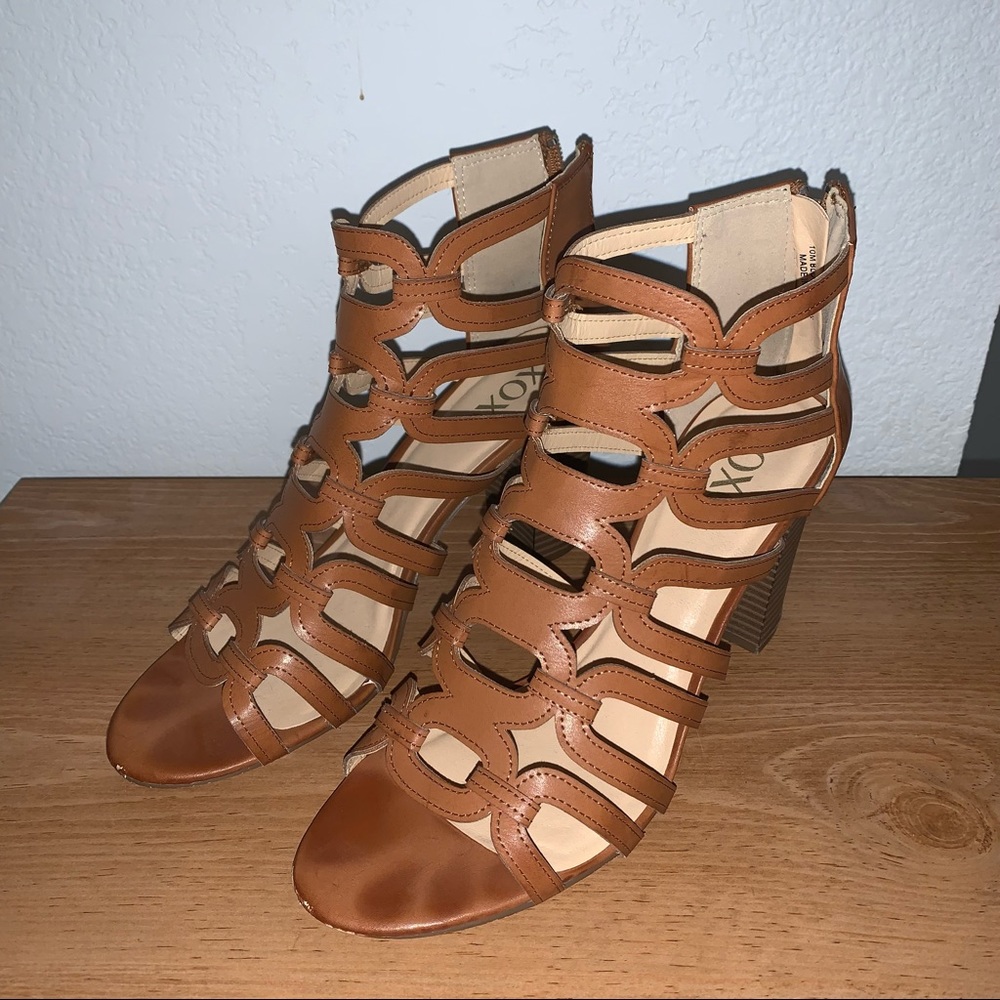 Heels - Picture 3 of 5